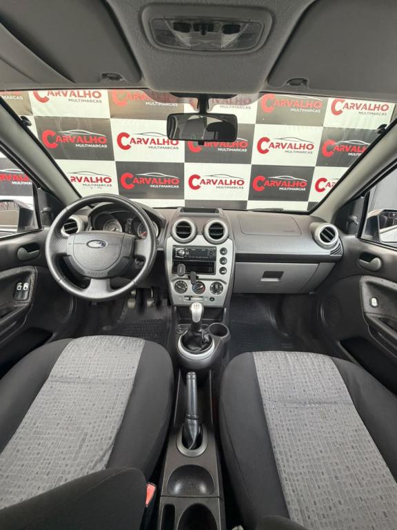 FORD Fiesta Sedan - Foto