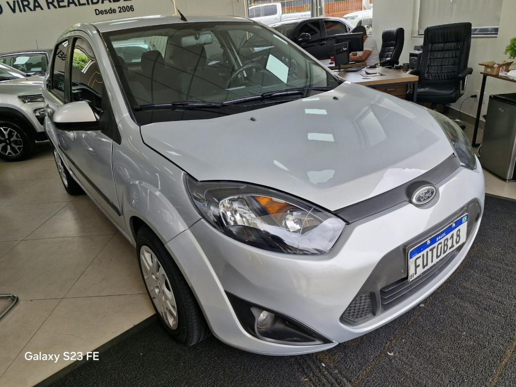 FORD Fiesta Sedan