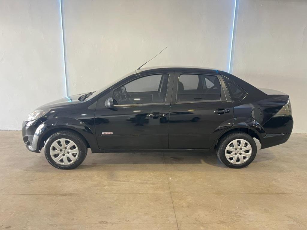 FORD Fiesta Sedan - Foto