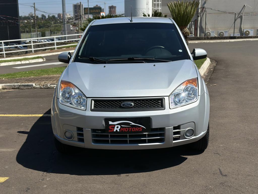 FORD Fiesta Sedan - Foto