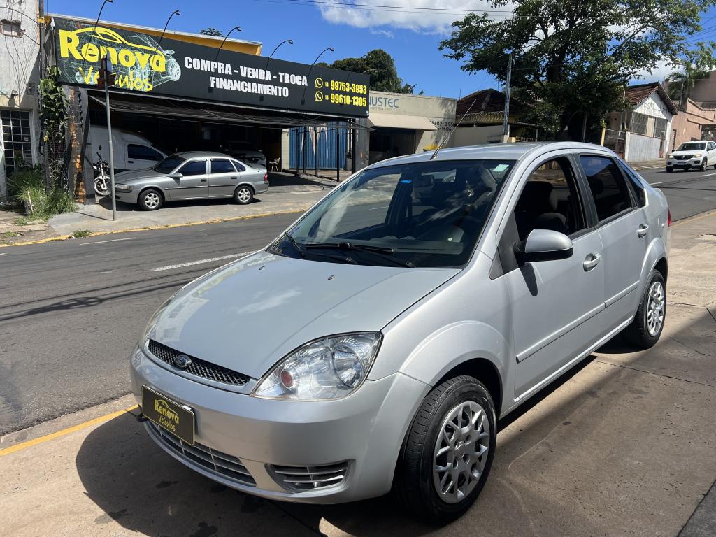 FORD Fiesta Sedan
