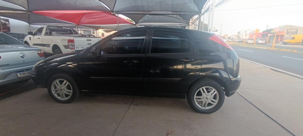 FORD Focus Hatch - Foto