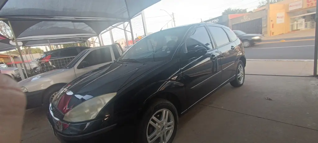 FORD Focus Hatch - Foto