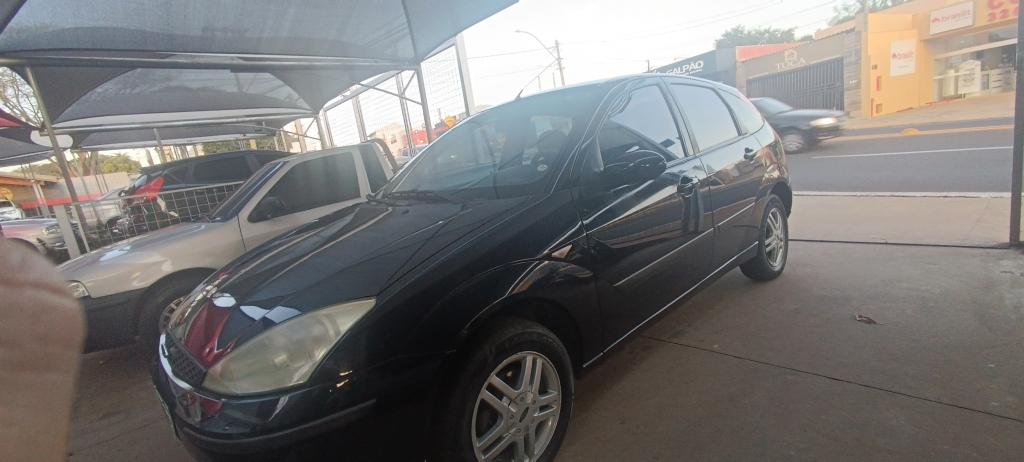 FORD Focus Hatch - Foto