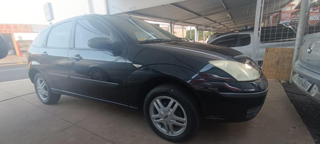 FORD Focus Hatch - Foto