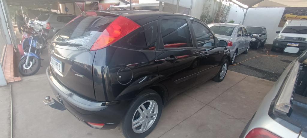 FORD Focus Hatch - Foto