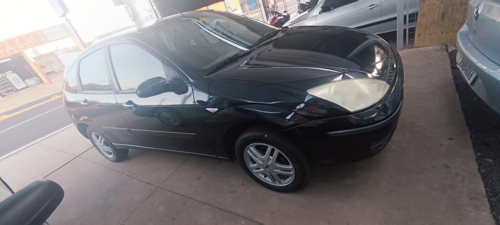 FORD Focus Hatch - Foto