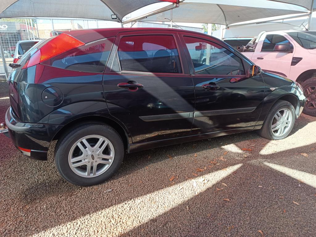 FORD Focus Hatch - Foto