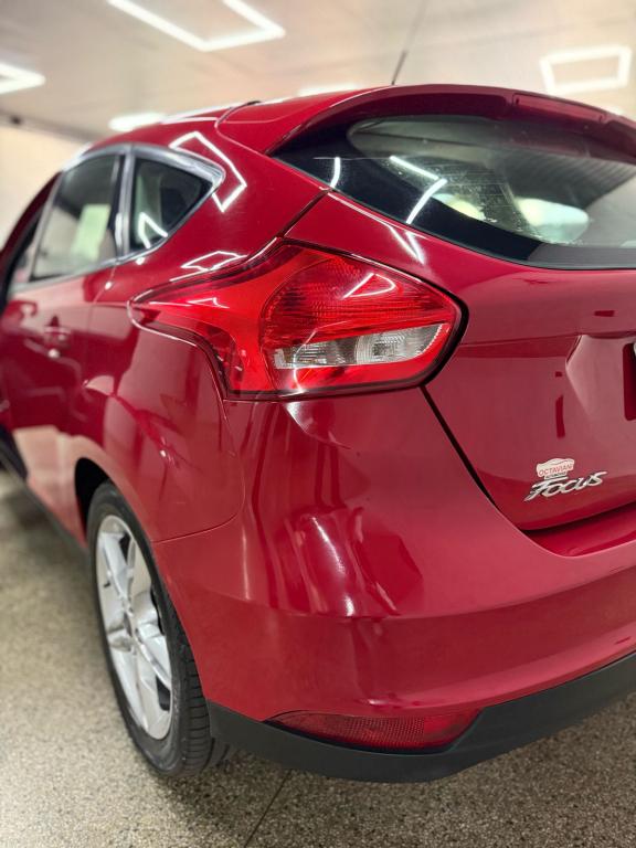 FORD Focus Hatch - Foto