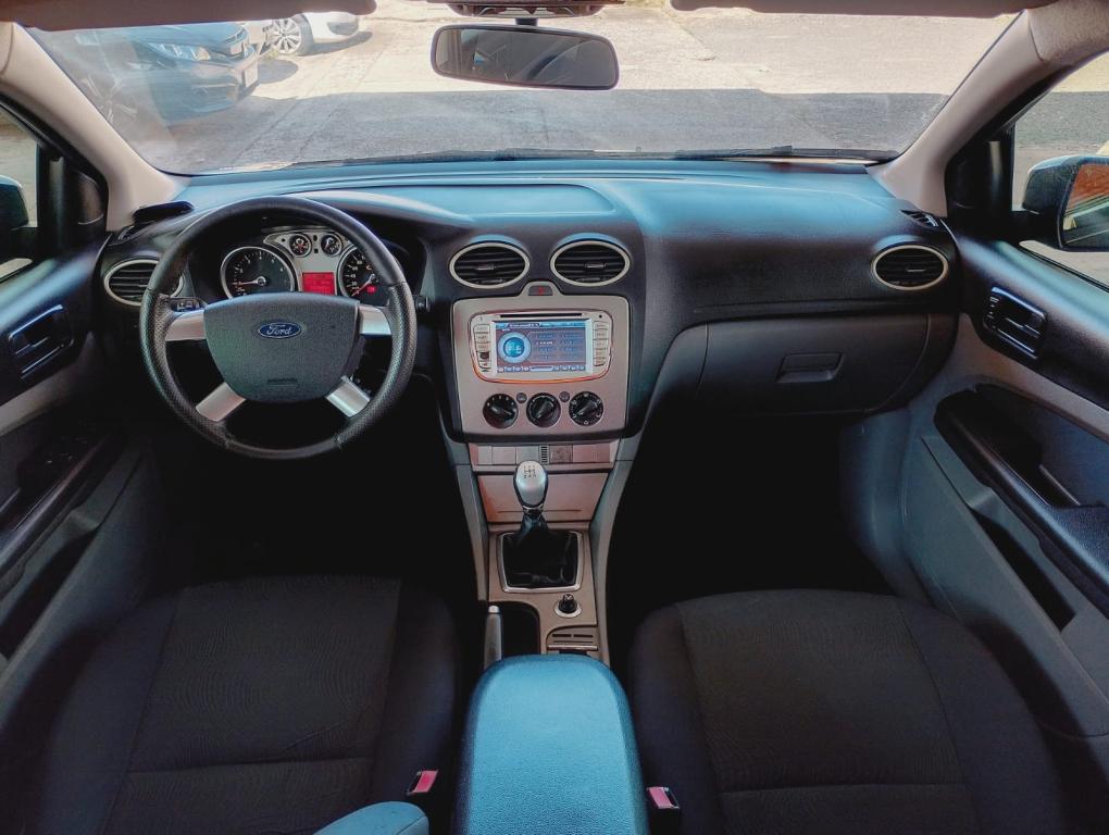 FORD Focus Hatch - Foto