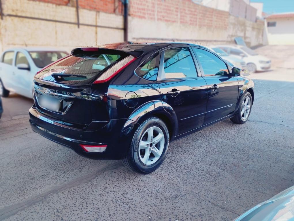 FORD Focus Hatch - Foto