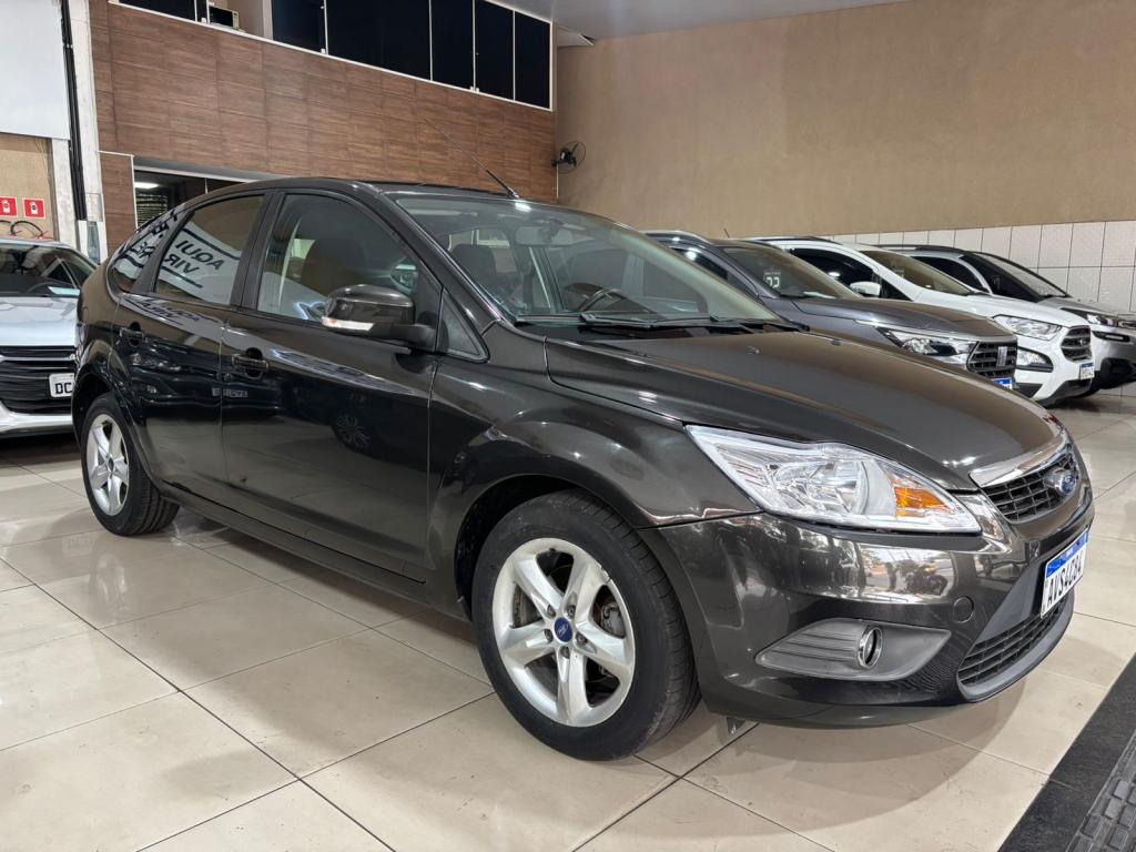 FORD Focus Hatch - Foto