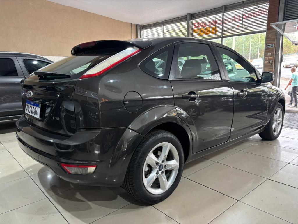 FORD Focus Hatch - Foto