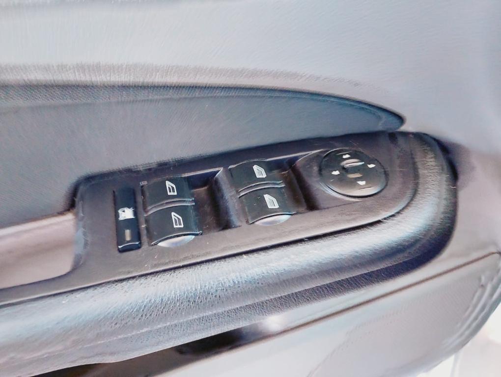 FORD Focus Hatch - Foto