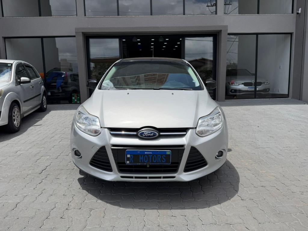 FORD Focus Hatch - Foto