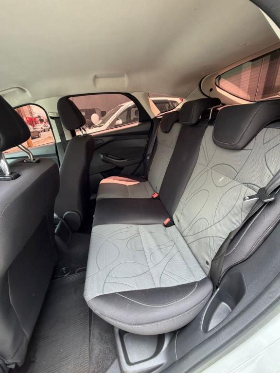 FORD Focus Hatch - Foto