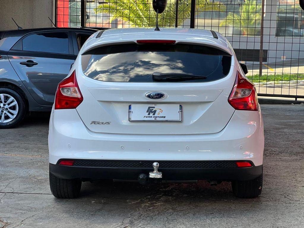 FORD Focus Hatch - Foto