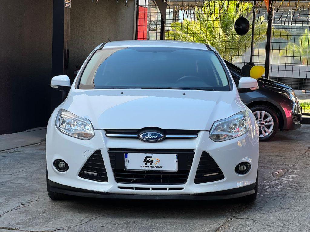 FORD Focus Hatch - Foto