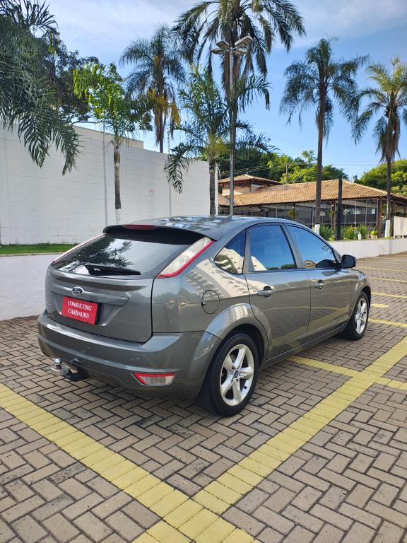 FORD Focus Hatch - Foto