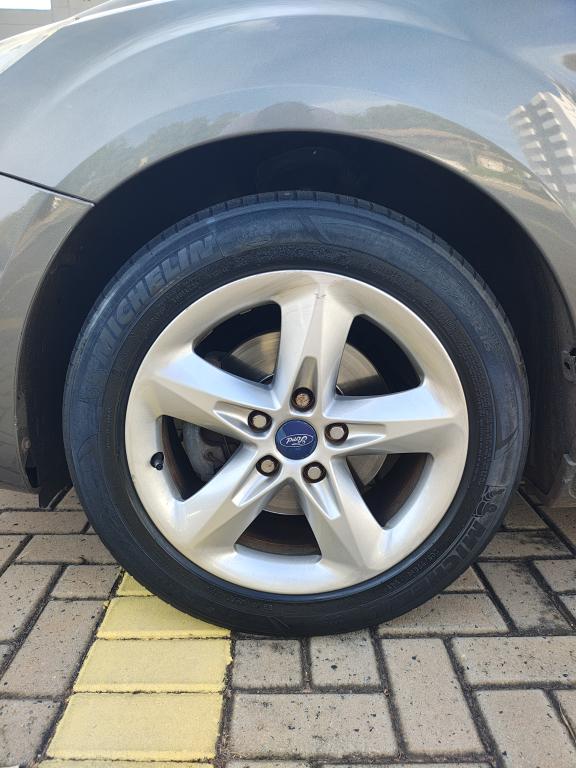 FORD Focus Hatch - Foto