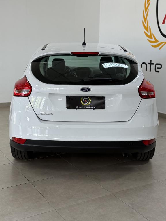 FORD Focus Hatch - Foto