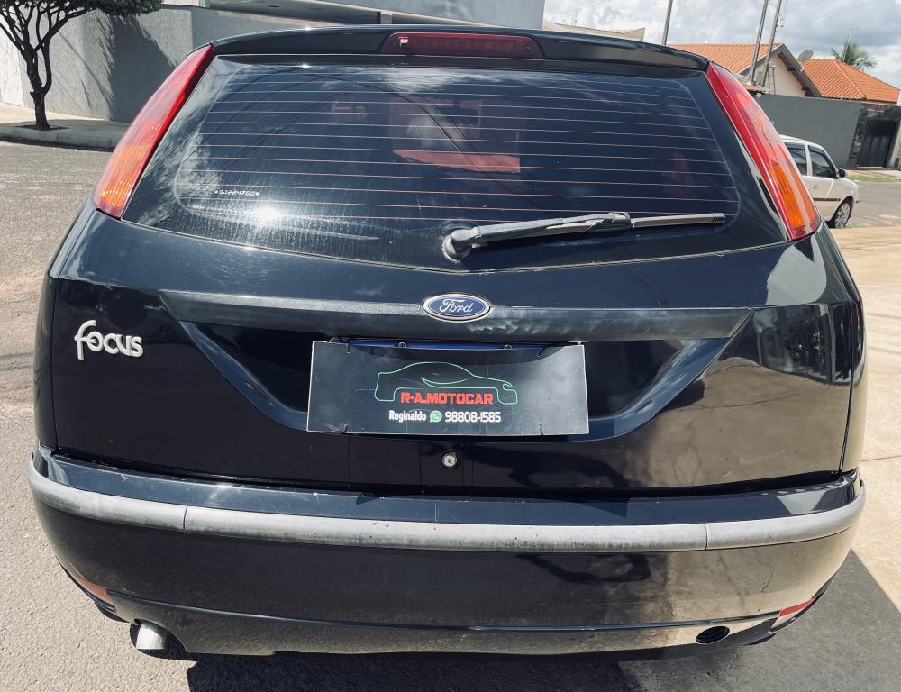 FORD Focus Hatch - Foto