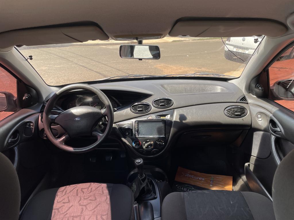 FORD Focus Hatch - Foto