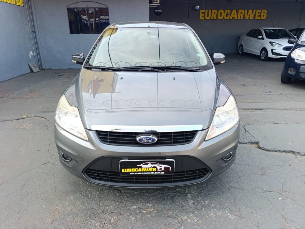 FORD Focus Hatch - Foto