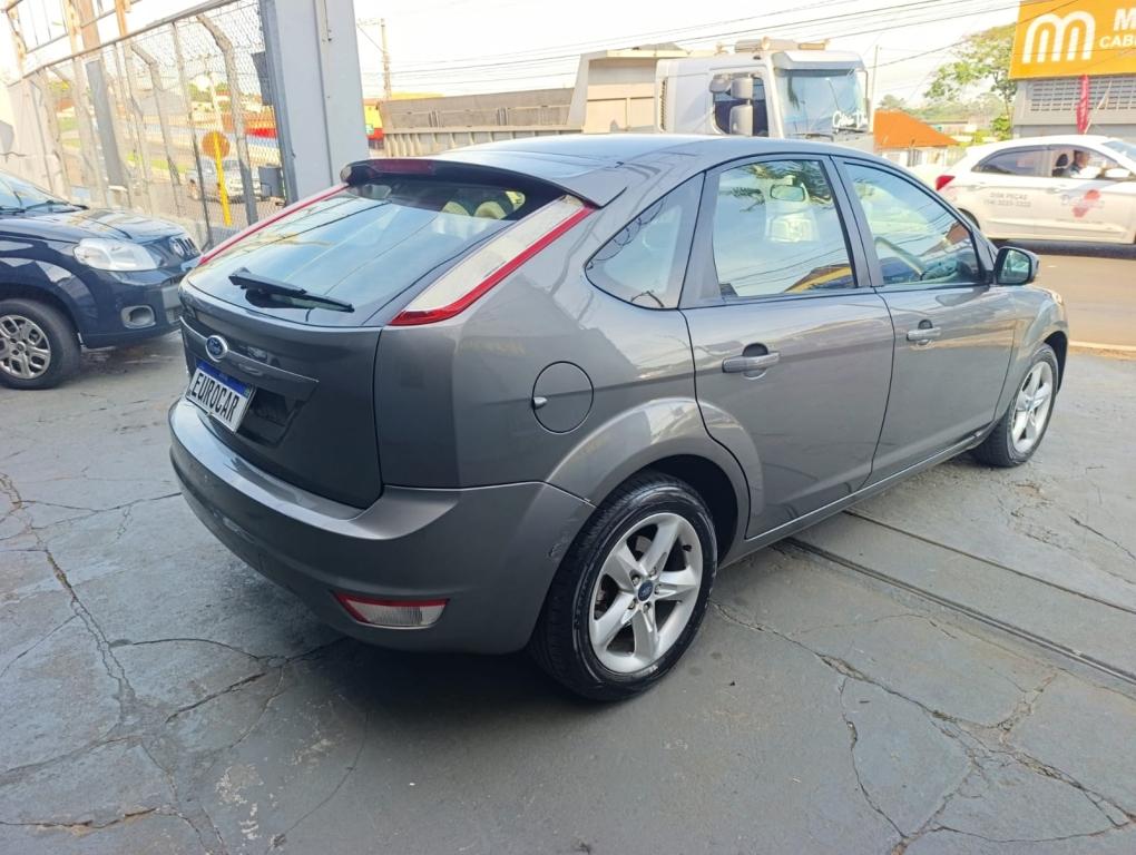 FORD Focus Hatch - Foto