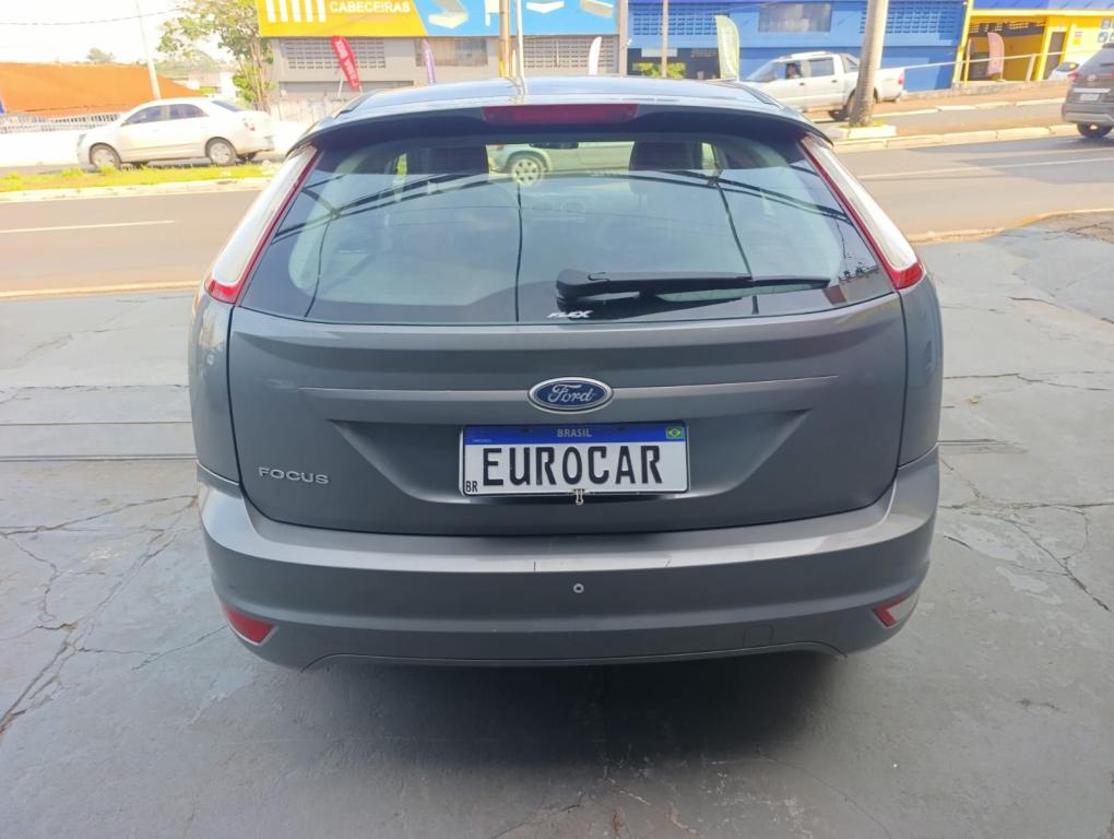 FORD Focus Hatch - Foto