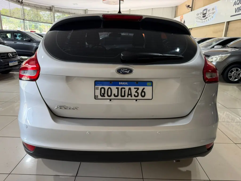 FORD Focus Hatch - Foto