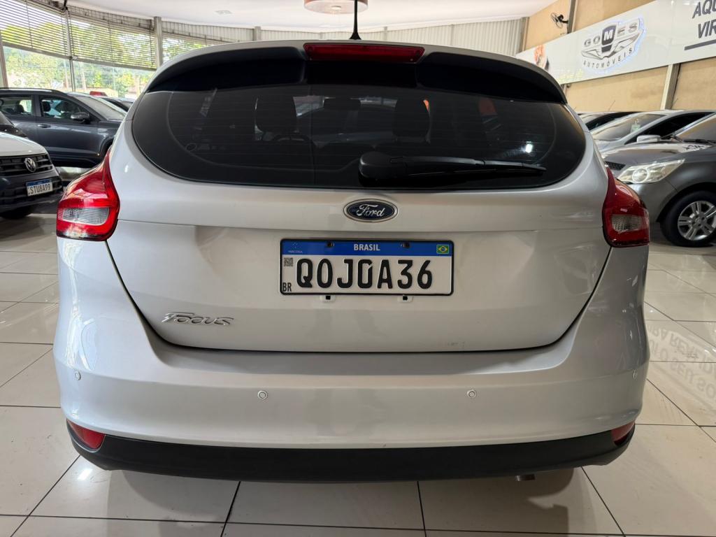 FORD Focus Hatch - Foto