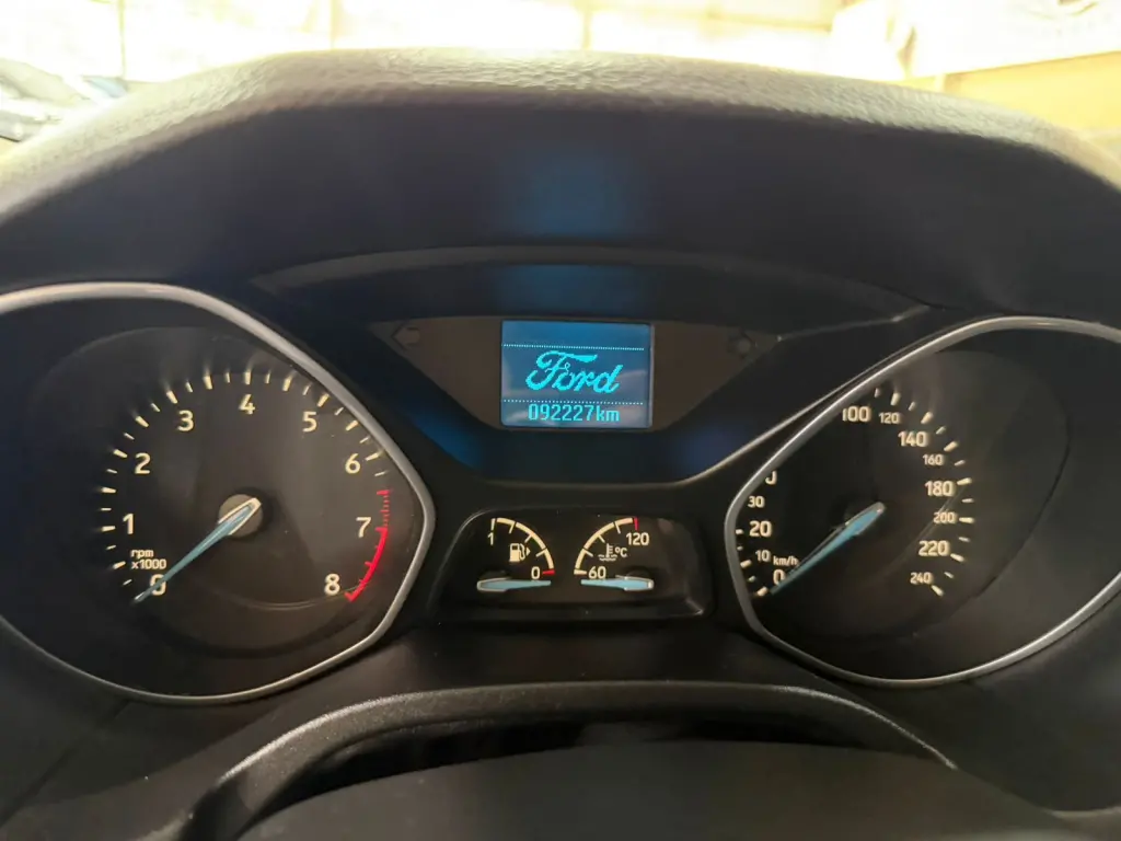 FORD Focus Hatch - Foto