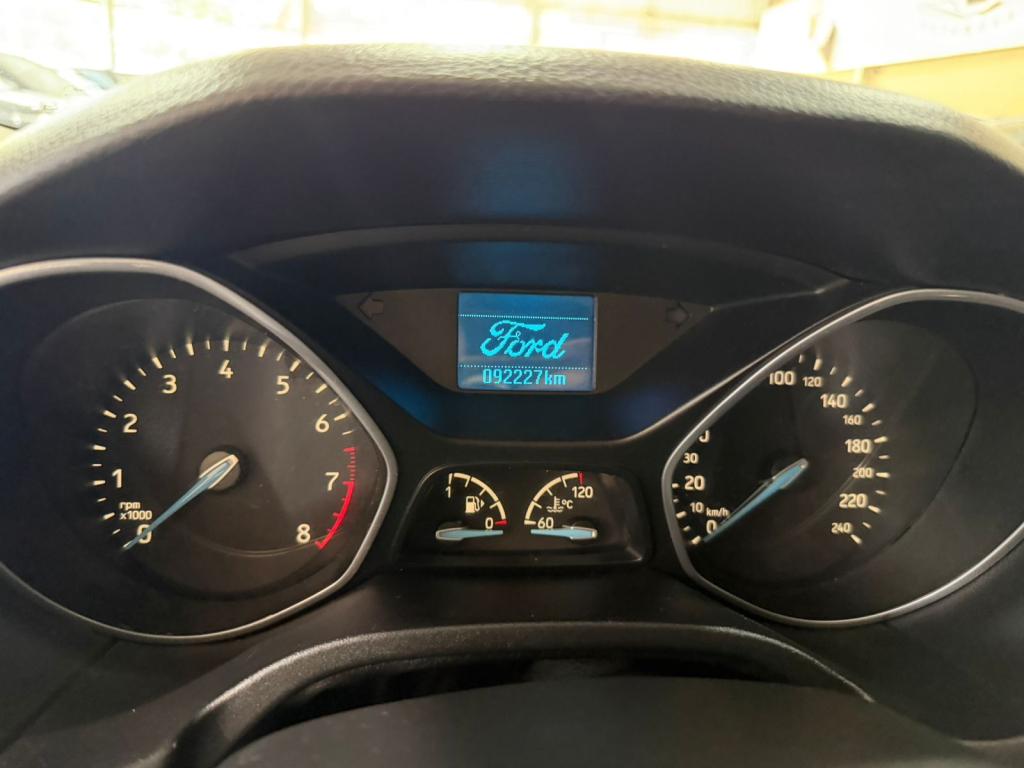 FORD Focus Hatch - Foto