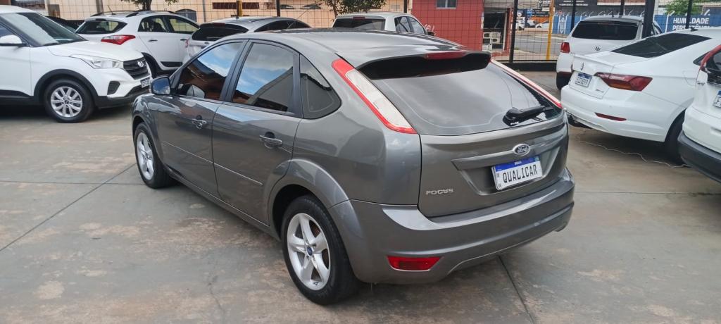 FORD Focus Hatch - Foto