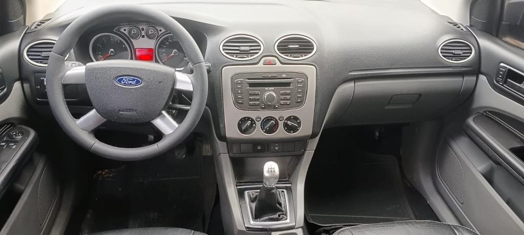 FORD Focus Hatch - Foto