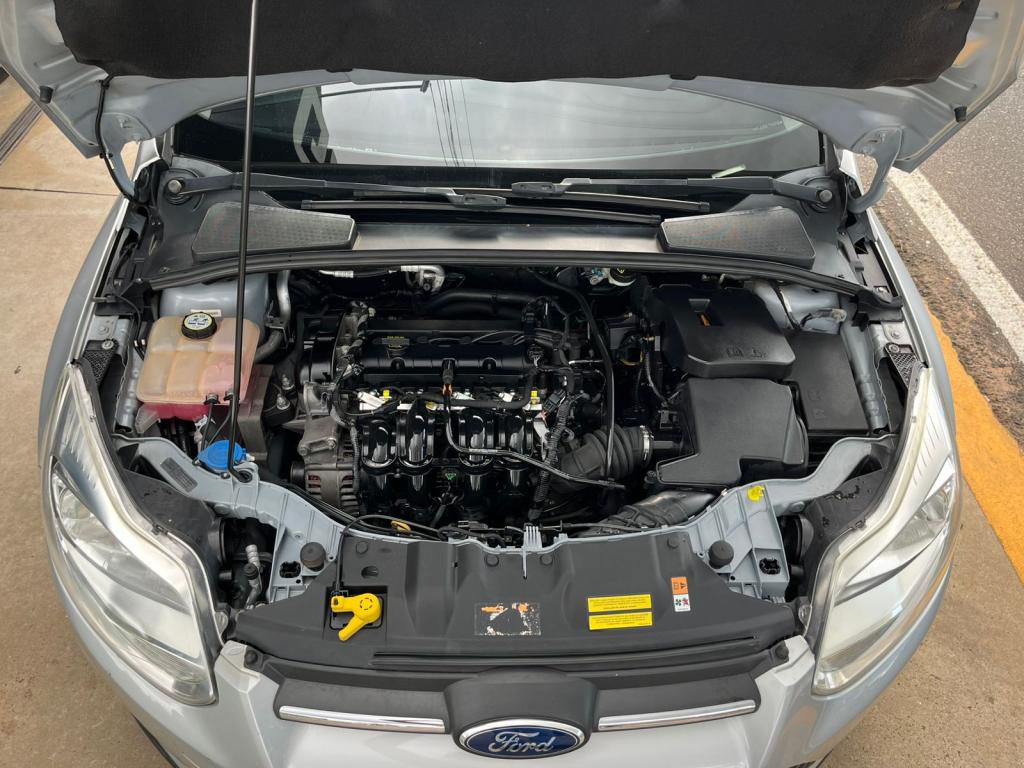 FORD Focus Hatch - Foto