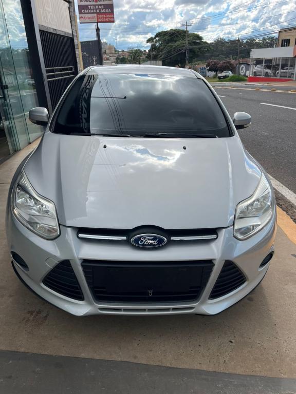 FORD Focus Hatch - Foto