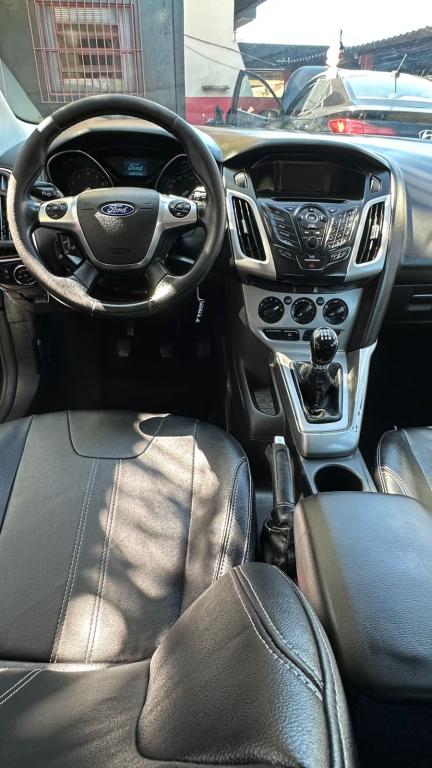 FORD Focus Hatch - Foto