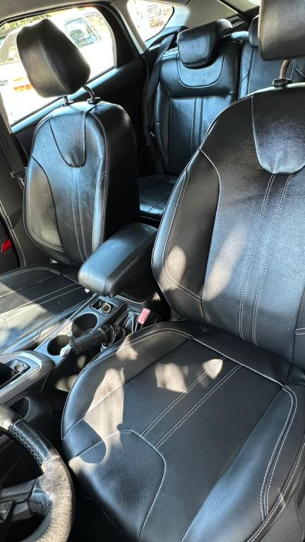 FORD Focus Hatch - Foto
