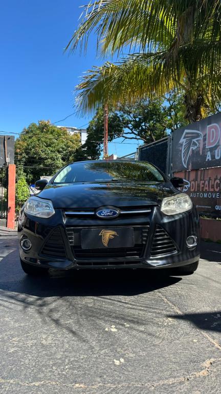 FORD Focus Hatch - Foto