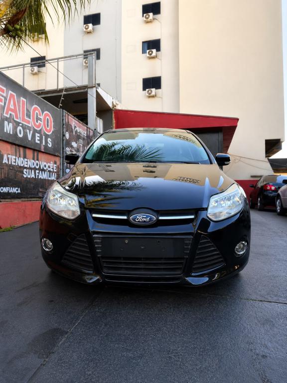 FORD Focus Hatch - Foto