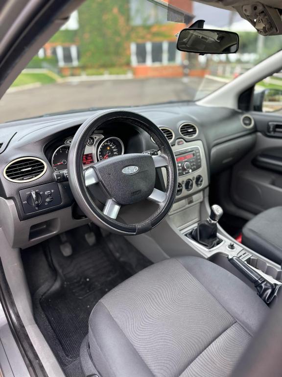 FORD Focus Hatch - Foto