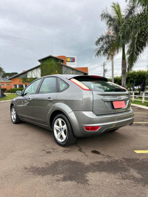 FORD Focus Hatch - Foto