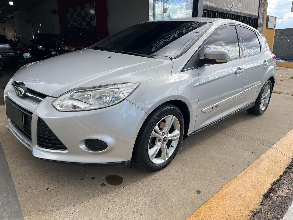 FORD Focus Hatch - Foto