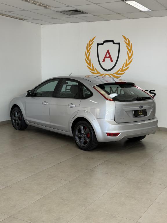 FORD Focus Hatch - Foto