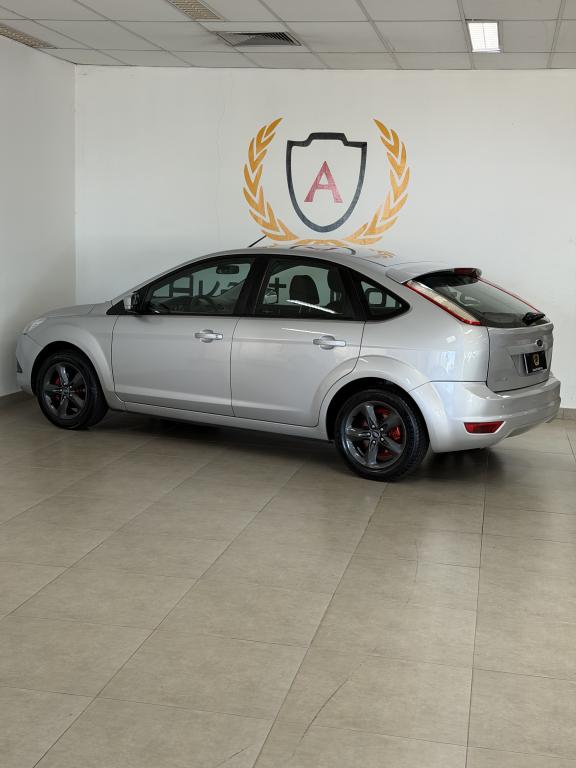 FORD Focus Hatch - Foto