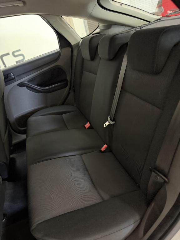 FORD Focus Hatch - Foto