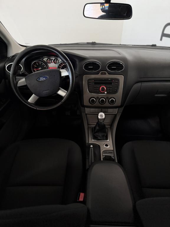 FORD Focus Hatch - Foto