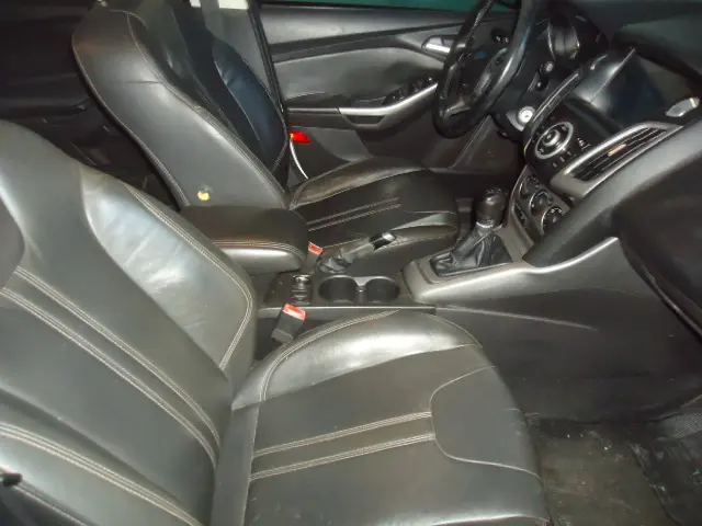 FORD Focus Hatch - Foto